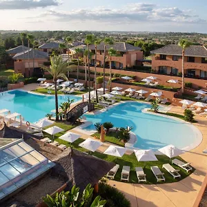 Отель Doubletree By Hilton Golf, Ислантилья